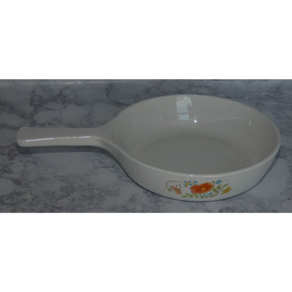 Vintage Corning Ware P-83-B 6 1/2 Inch Wildflower Design, without lid